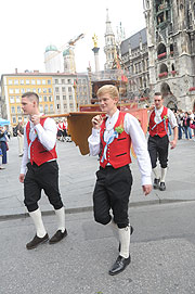 früh am Morgen Gottedienst in St. Peter (Foto: Ingrid Grossmann)